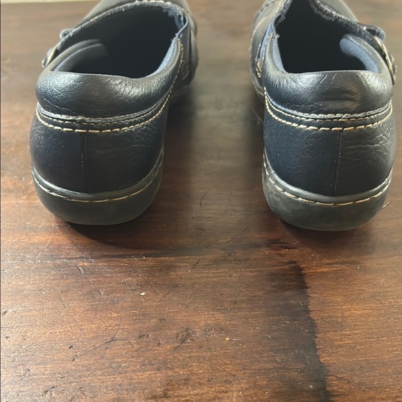 Clarks Women's Navy Leather Flats Sz 9.5 - Picture 5 of 9